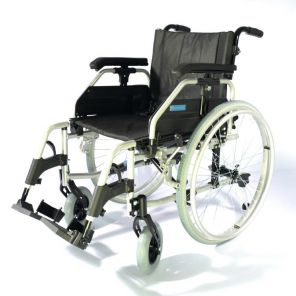 Кресло-коляска Titan LY-710-030 Tommy (литые колеса)